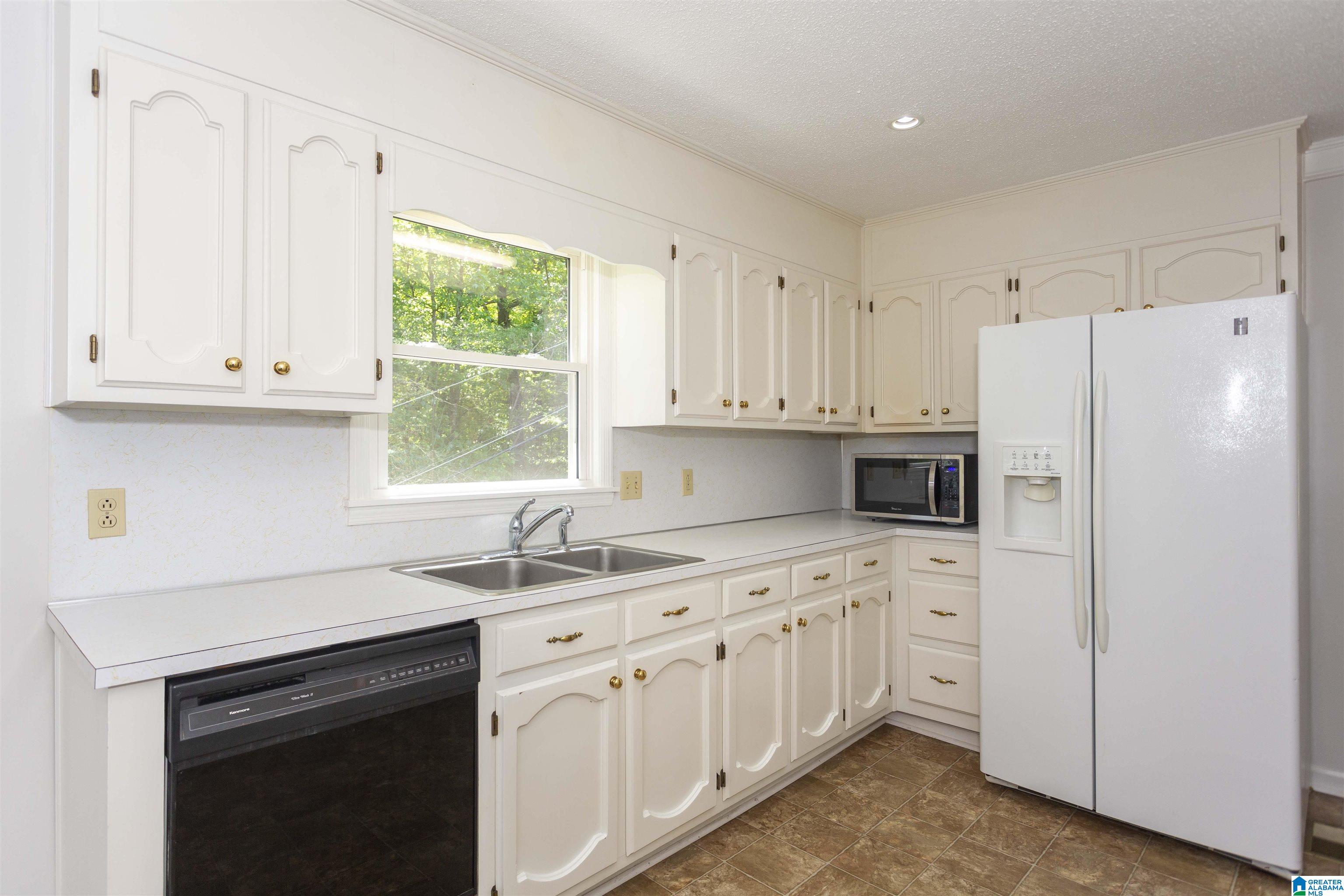 2295 Lime Rock Road Birmingham, AL 35216 - Photo 7 of 34