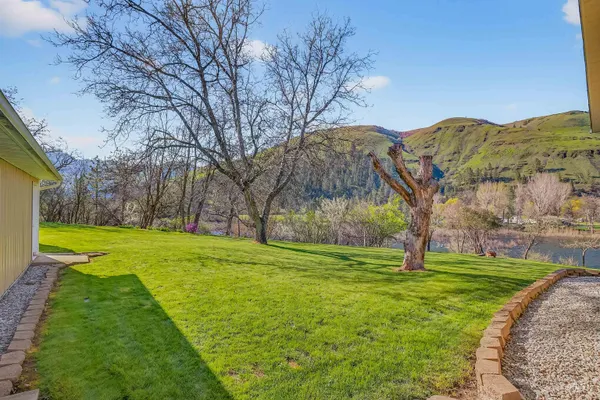 $725,000 | 716 State Street, Kooskia, ID 83539