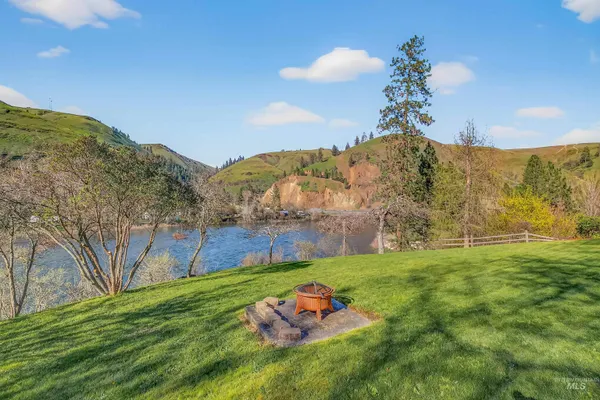 $725,000 | 716 State Street, Kooskia, ID 83539