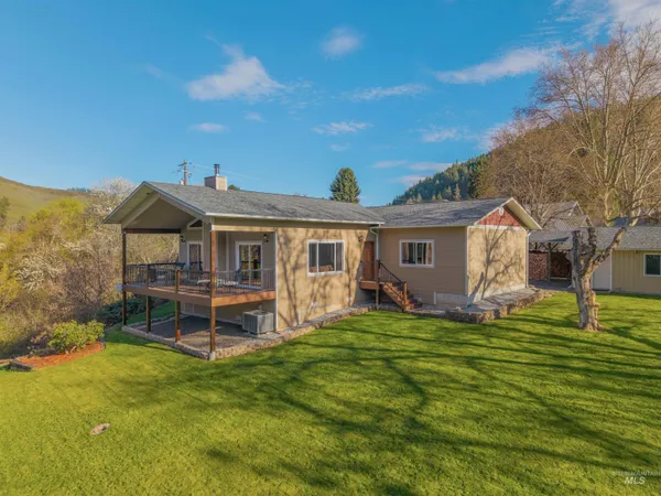 $725,000 | 716 State Street, Kooskia, ID 83539
