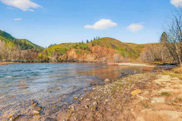 $725,000 | 716 State Street, Kooskia, ID 83539