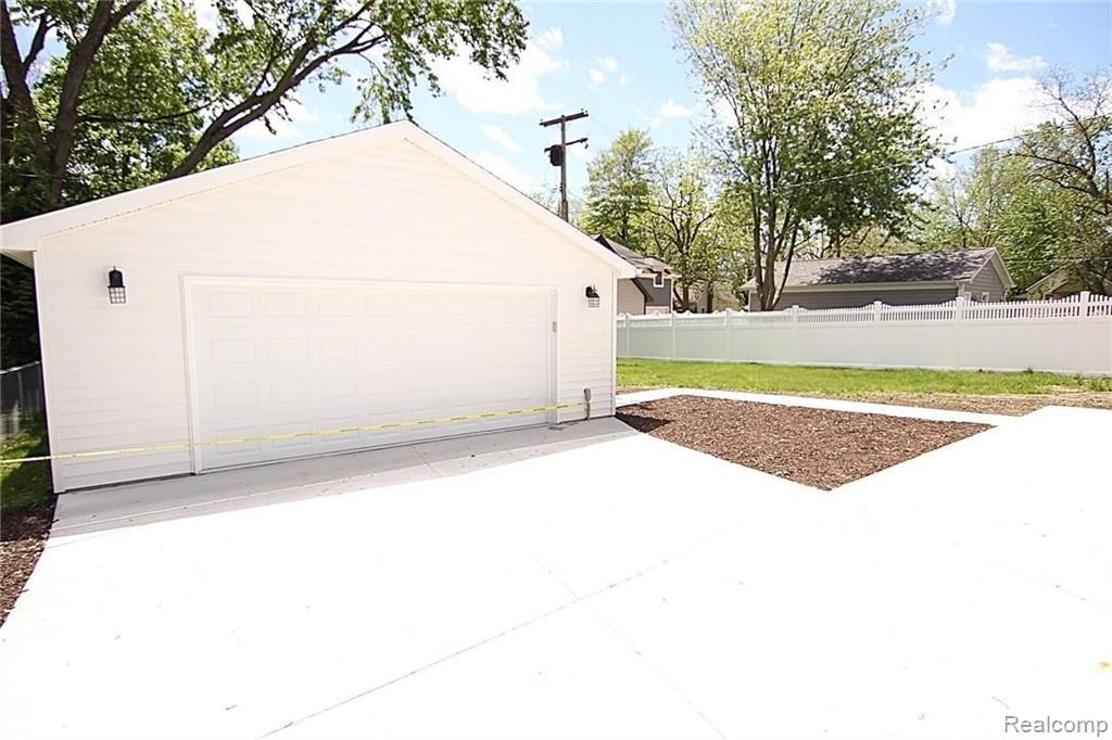 931 West 3rd Street Rochester, MI 48307 - Photo 35 of 62