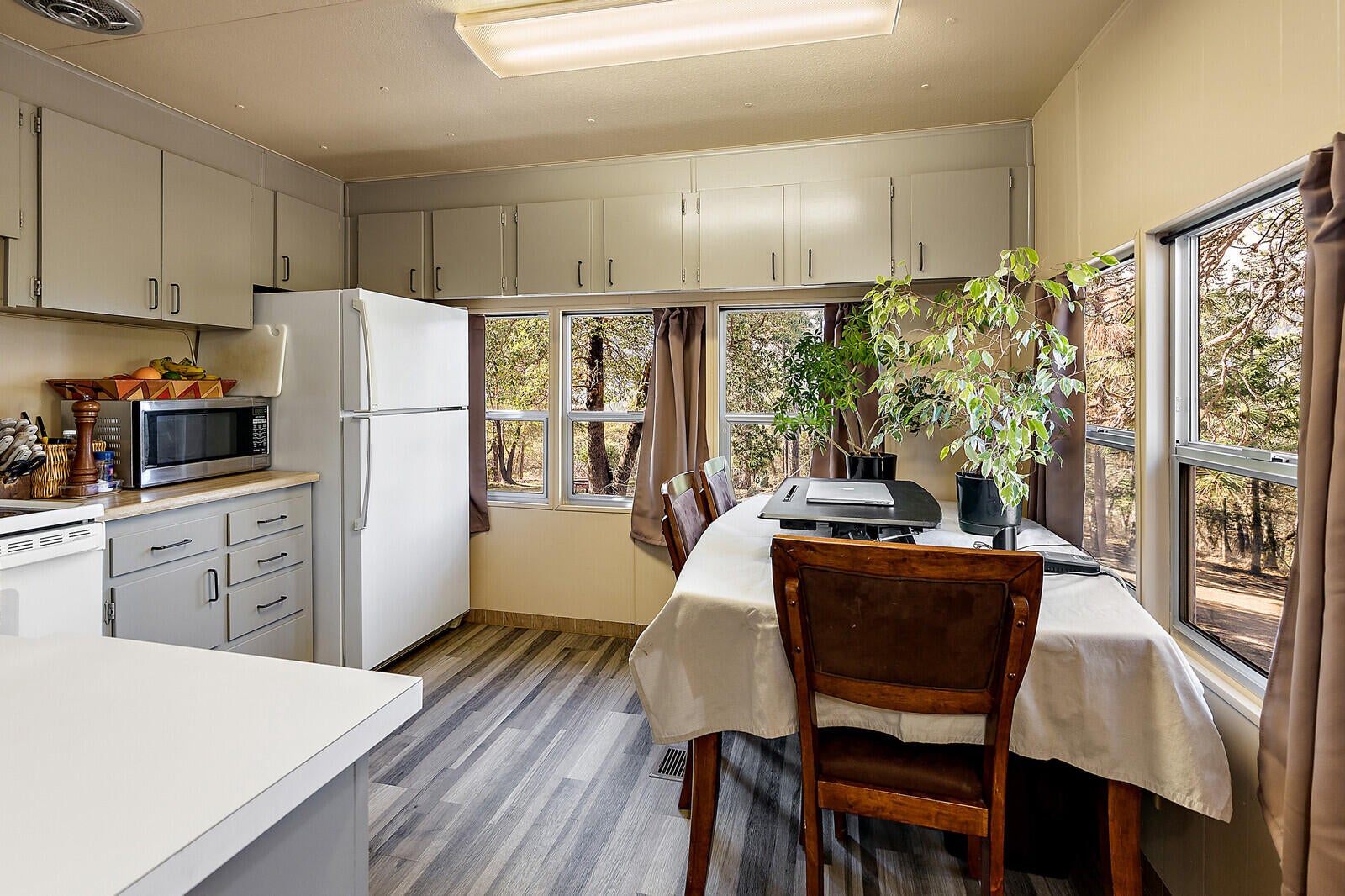 9699 Wagner Creek Road Talent, OR 97540 - Photo 39 of 52 Kitchen