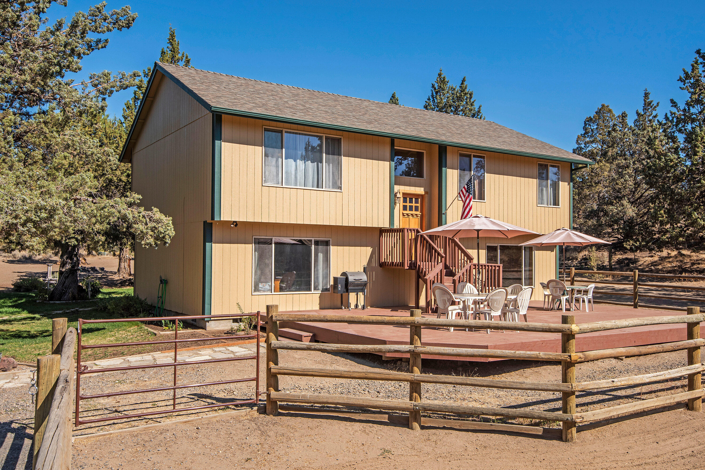23125 Bear Creek Road Bend, OR 97701 - Photo 5 of 36 23125 Bear Creek Rd Bend OR-5