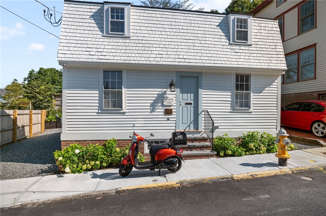 36 William Street Newport, RI 02840 - Photo 1 of 50