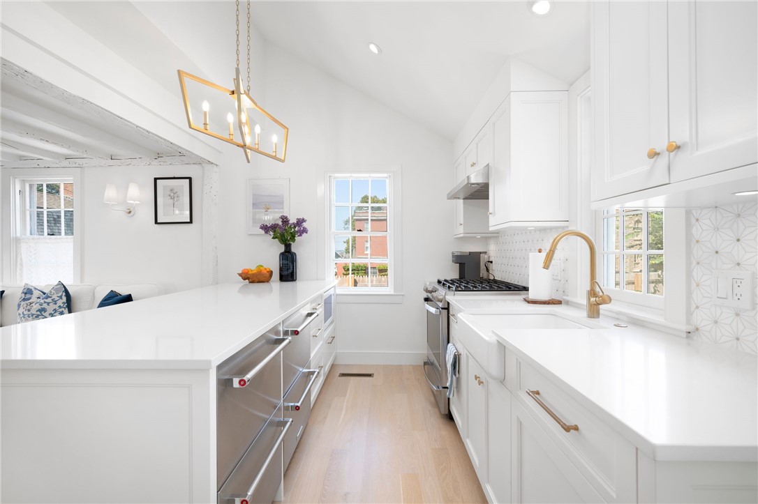 36 William Street Newport, RI 02840 - Photo 15 of 50