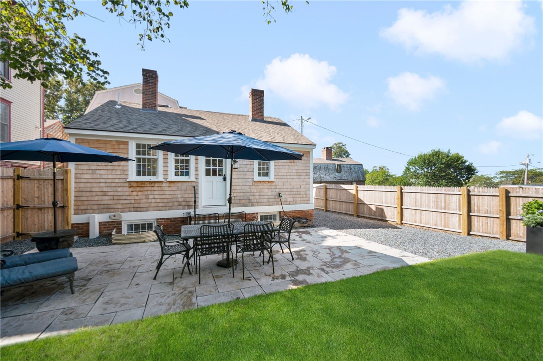 36 William Street Newport, RI 02840 - Photo 7 of 50