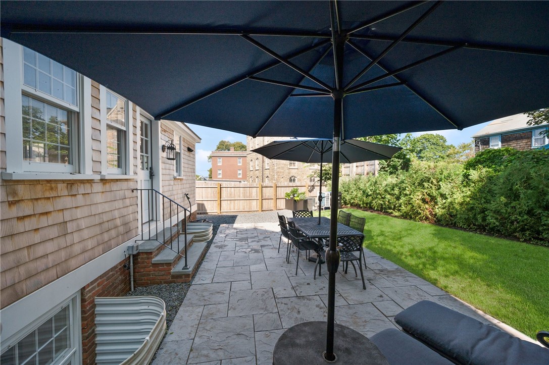 36 William Street Newport, RI 02840 - Photo 8 of 50