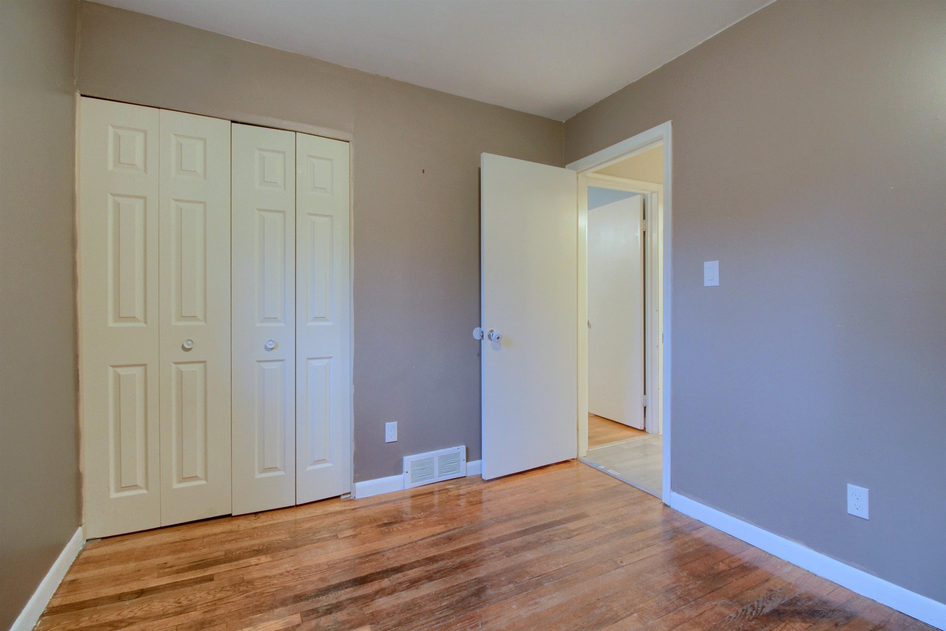 48725 Sugarbush Road Chesterfield, MI 48047 - Photo 16 of 25