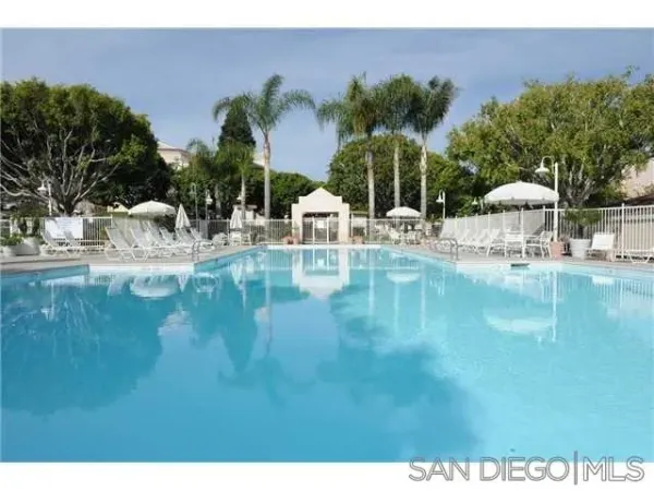 $640,000 | 7263 Camino Degrazia, Unit 33, San Diego, CA 92111