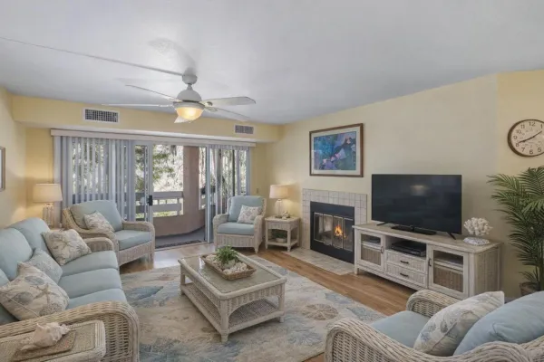 $640,000 | 7263 Camino Degrazia, Unit 33, San Diego, CA 92111