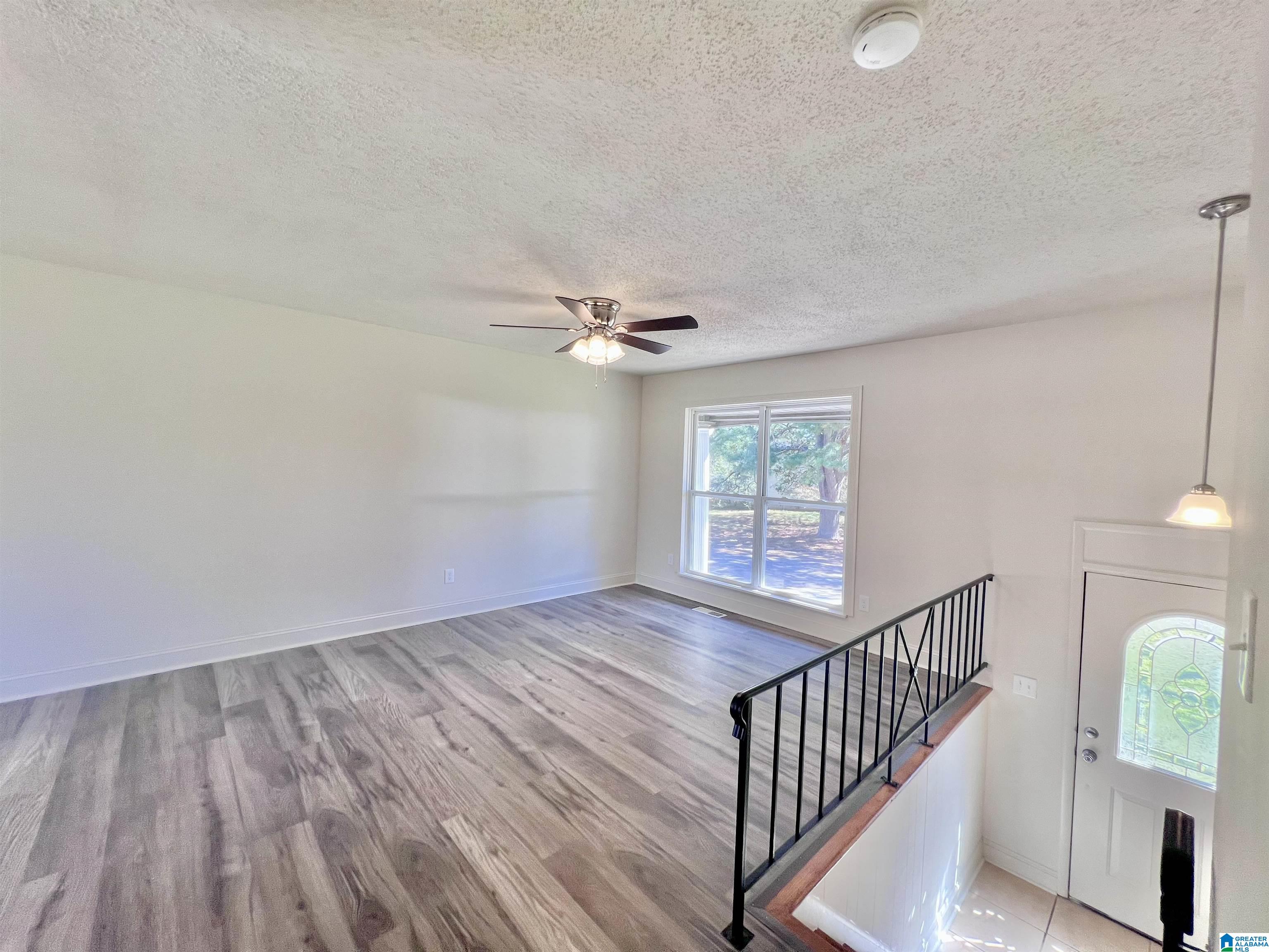 916 Gale Circle Birmingham, AL 35228 - Photo 4 of 20