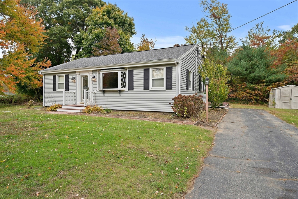 138 Lawson Road Scituate, MA 02066 - Photo 2 of 25 Gallery Image 2