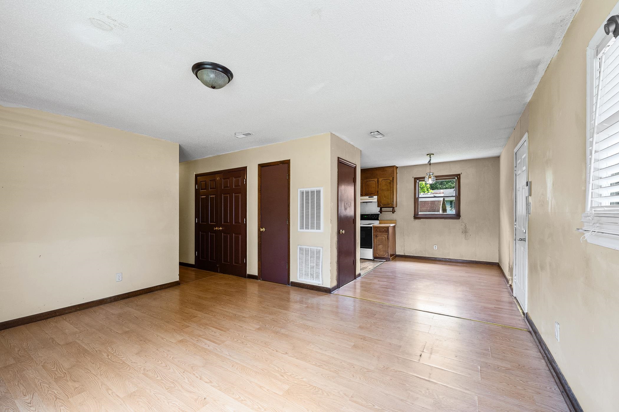 1033 Southfield Street Inman, SC 29349 - Photo 7 of 24 Gallery Image 7