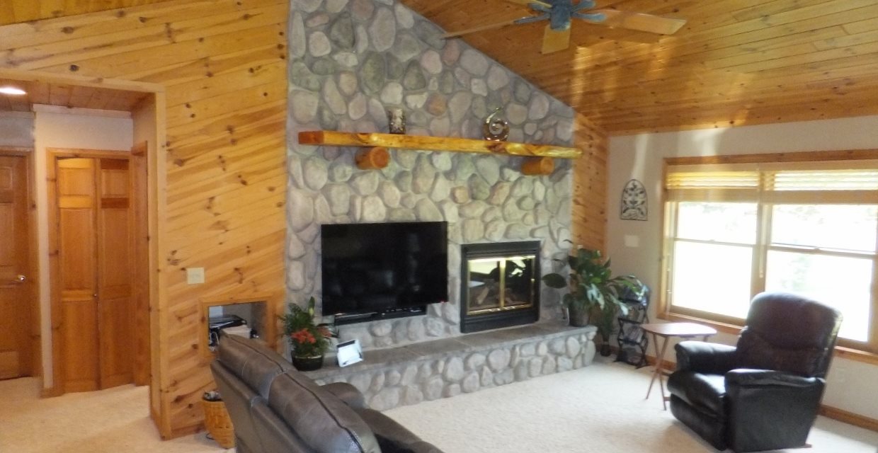 4775 White Road South Williamsburg, MI 49690 - Photo 6 of 37 1806532-5.JPG