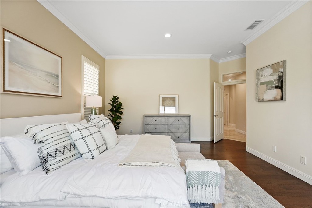20356 Vía Cellini Porter Ranch, CA 91326 - Photo 24 of 62