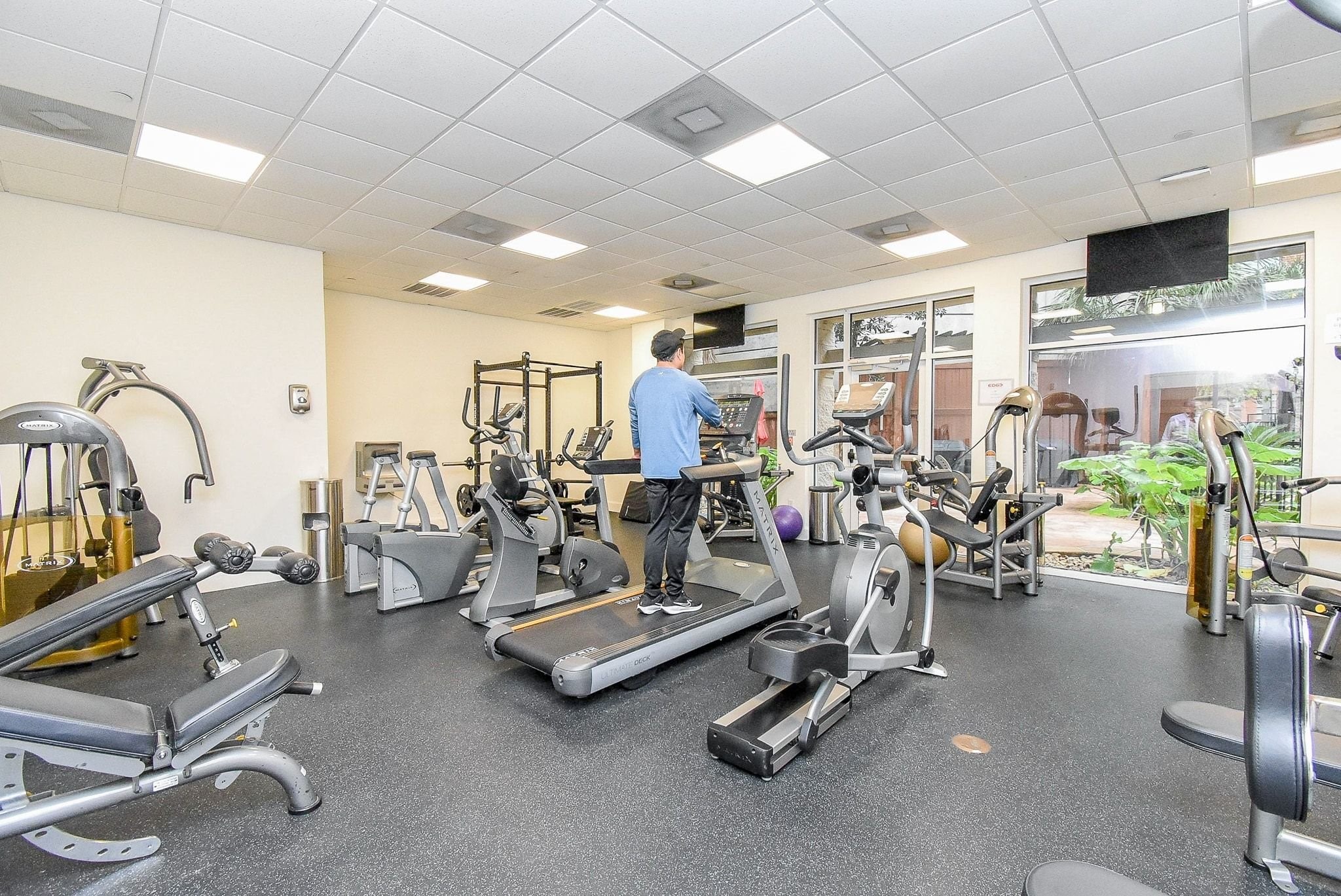 300 St Joseph Parkway, Unit 421 Houston, TX 77002 - Photo 8 of 32 a view of a room with gym equipment
