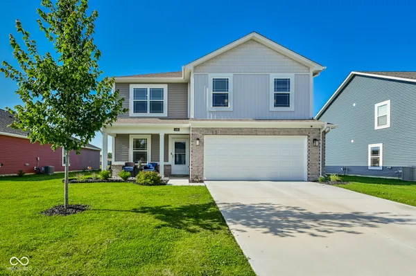 $335,000 | 1435 Fleming Drive, Greenfield, IN 46140
