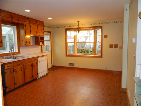 10 Cottage Avenue Danvers, MA 01923 - Photo 7 of 13