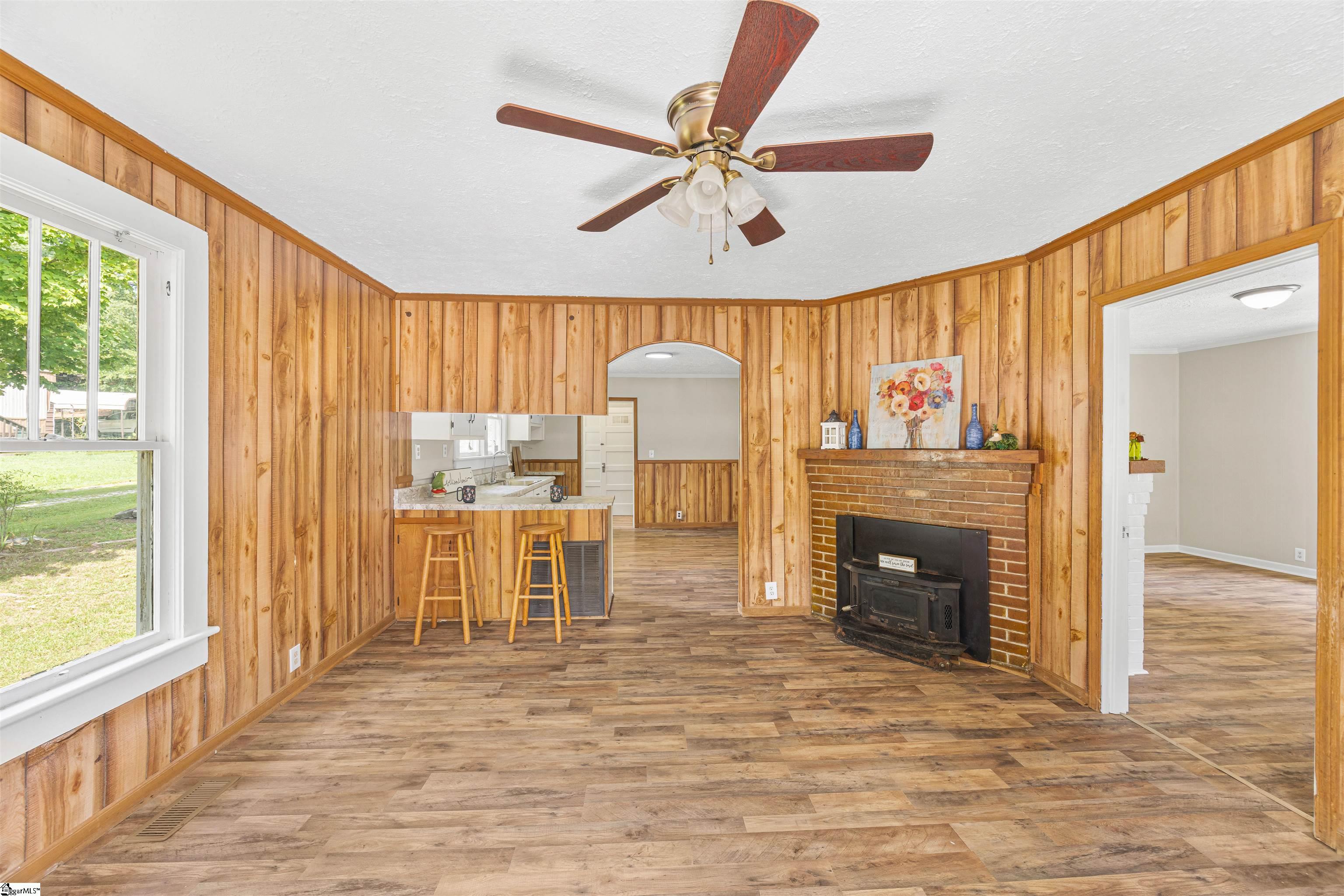704 Slater Road Marietta, SC 29661 - Photo 6 of 20