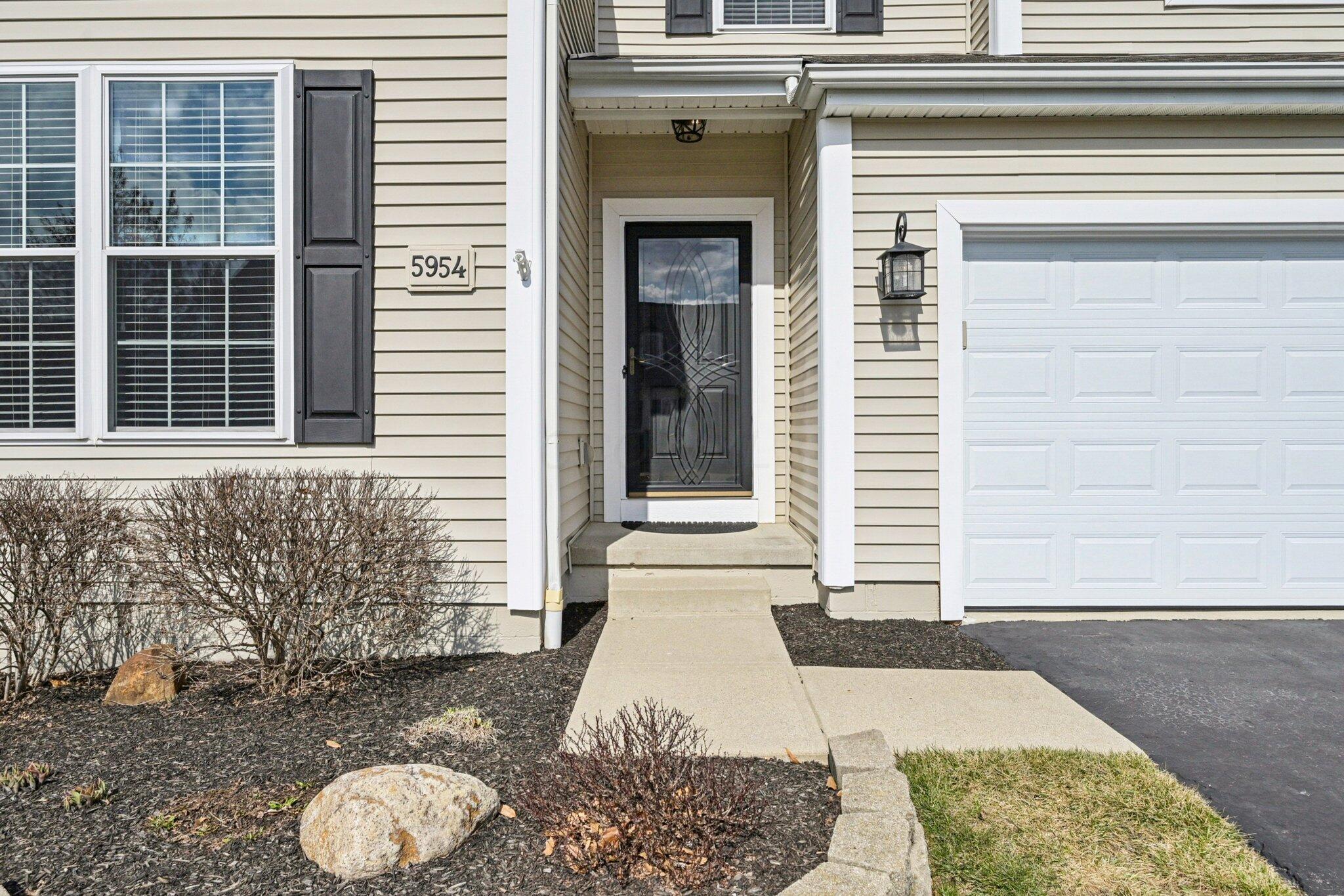 5954 Myrick Road Dublin, OH 43016 - Photo 5 of 66 Covered Entry