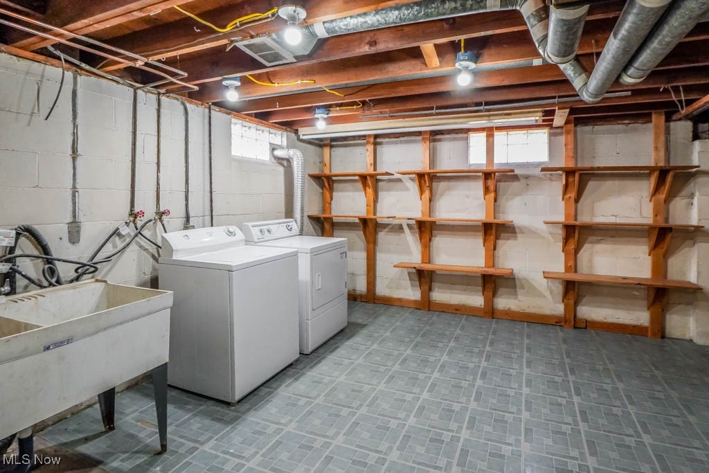 2305 Liberty Road Stow, OH 44224 - Photo 27 of 35 Laundry