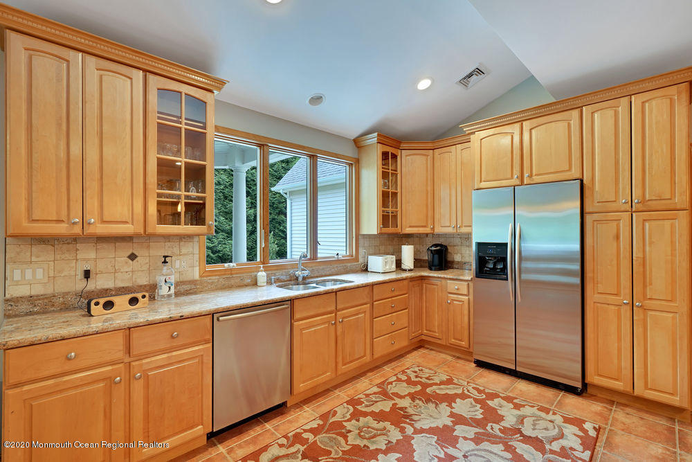 526 Brickyard Road Freehold, NJ 07728 - Photo 11 of 71 037_dsc05909