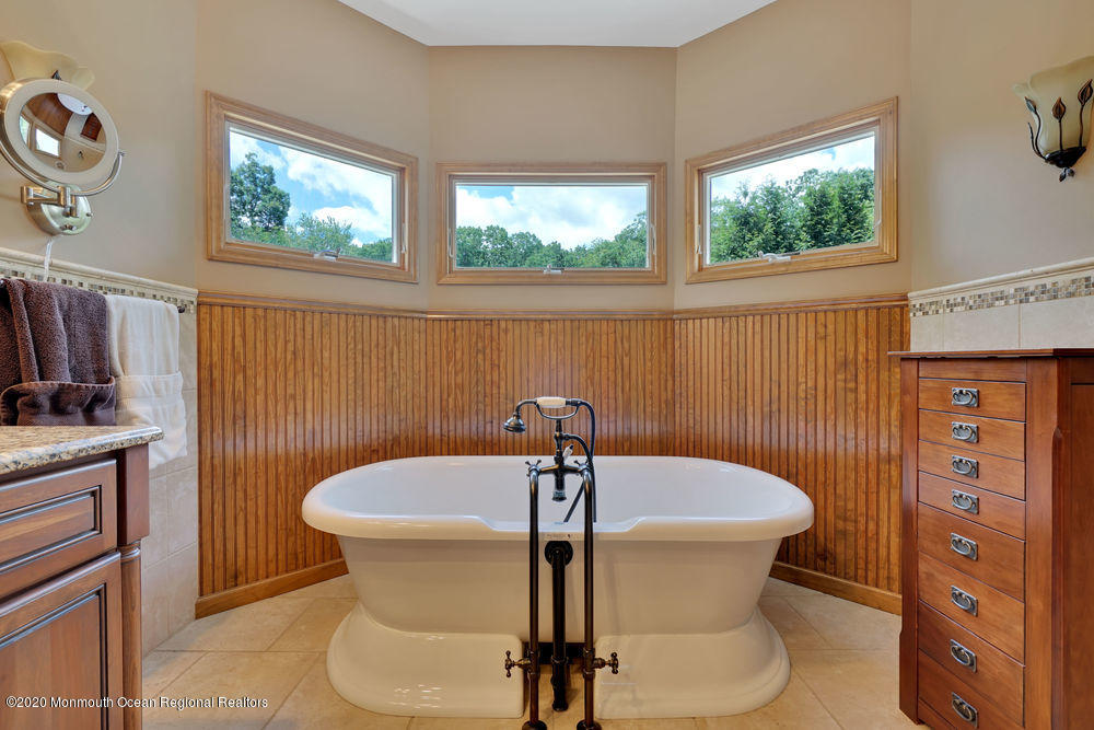 526 Brickyard Road Freehold, NJ 07728 - Photo 30 of 71 055_dsc05784