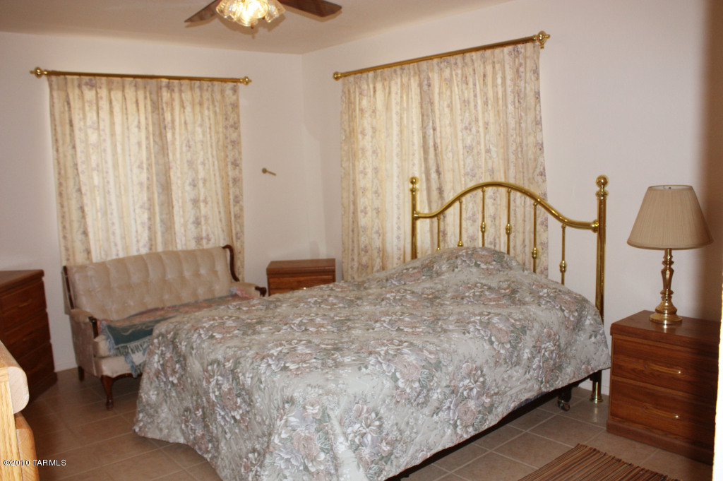 412 East Rodeo Drive Tucson, AZ 85714 - Photo 5 of 6