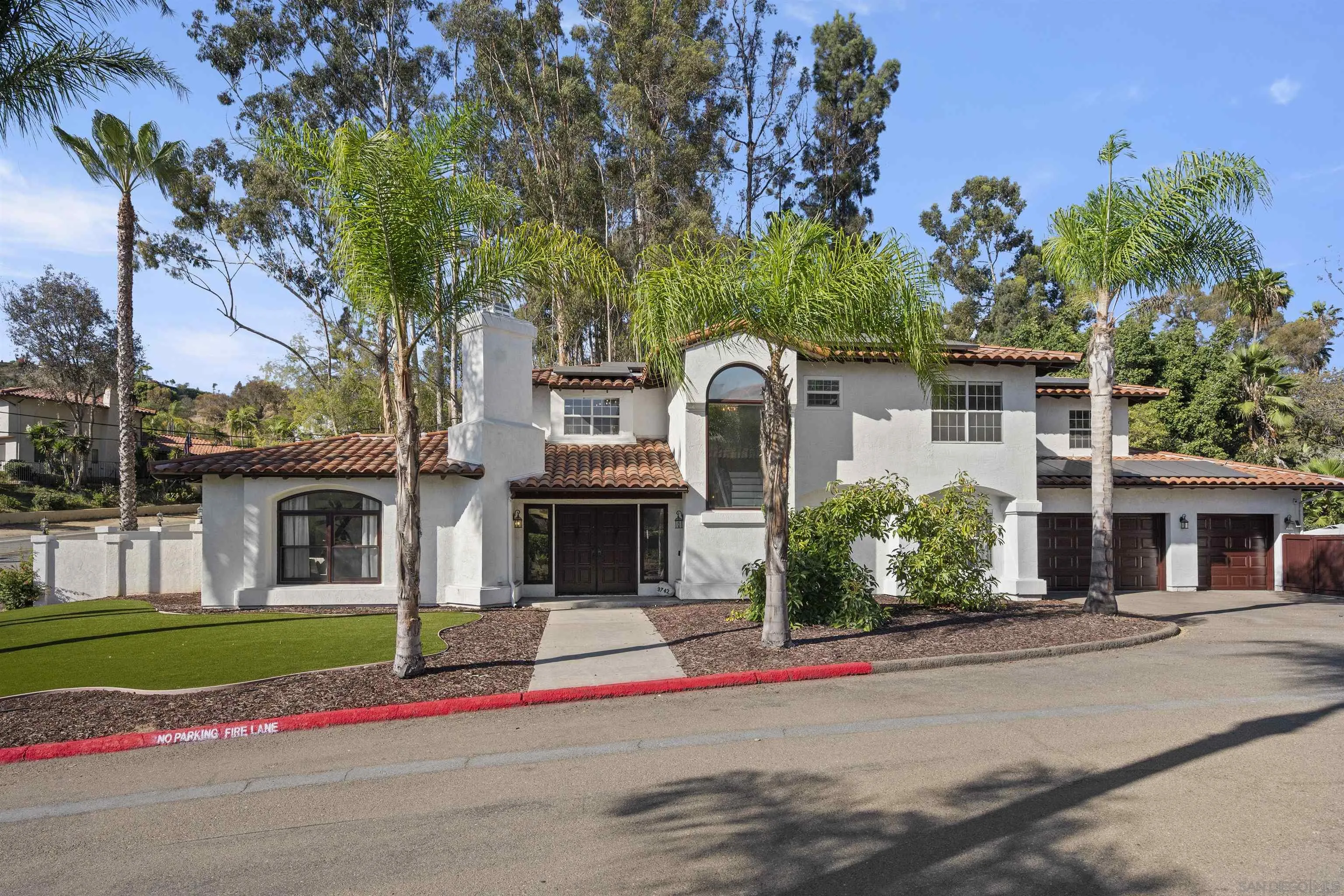9742 Raspberry Ice Lane La Mesa, CA 91941 - Photo 4 of 59 Gallery Image 4
