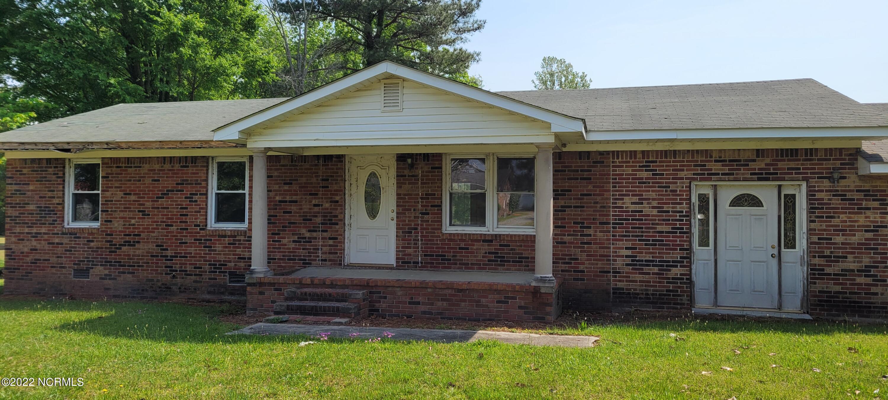 3925 Mary Chapel Road Halifax, NC 27839 - Photo 1 of 27 3925 Mary Chapel Rd Front Exterior 1