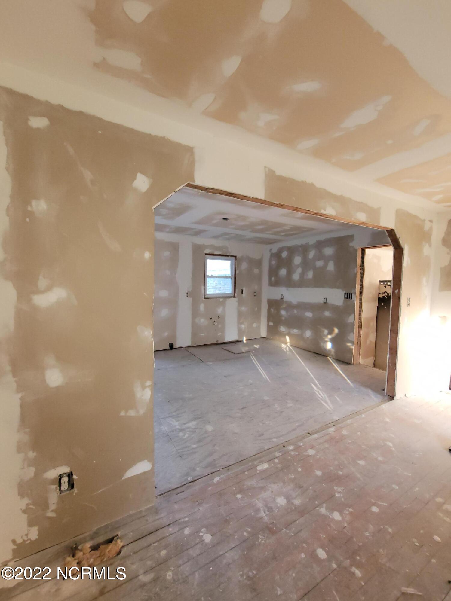 3925 Mary Chapel Road Halifax, NC 27839 - Photo 20 of 27 3925 Mary Chapel Rd From Livingroom into