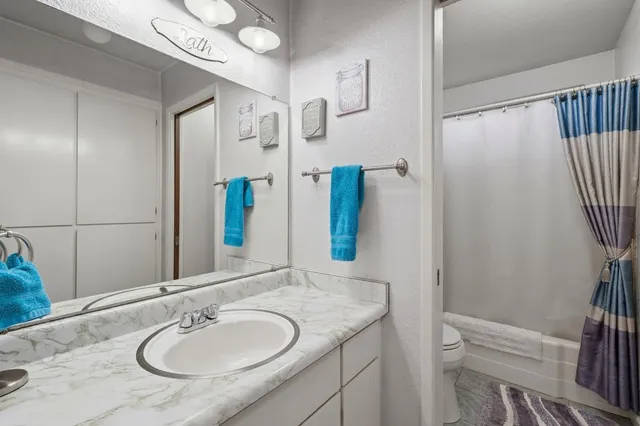 $489,999 | 811 Hacienda Avenue, Manteca, CA 95336