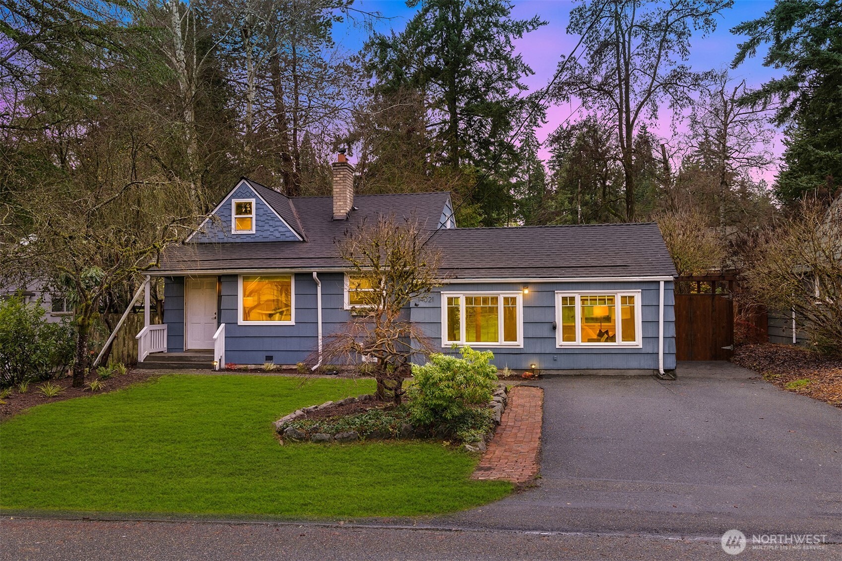 14021 27th Avenue Northeast Seattle, WA 98125 - Photo 1 of 32