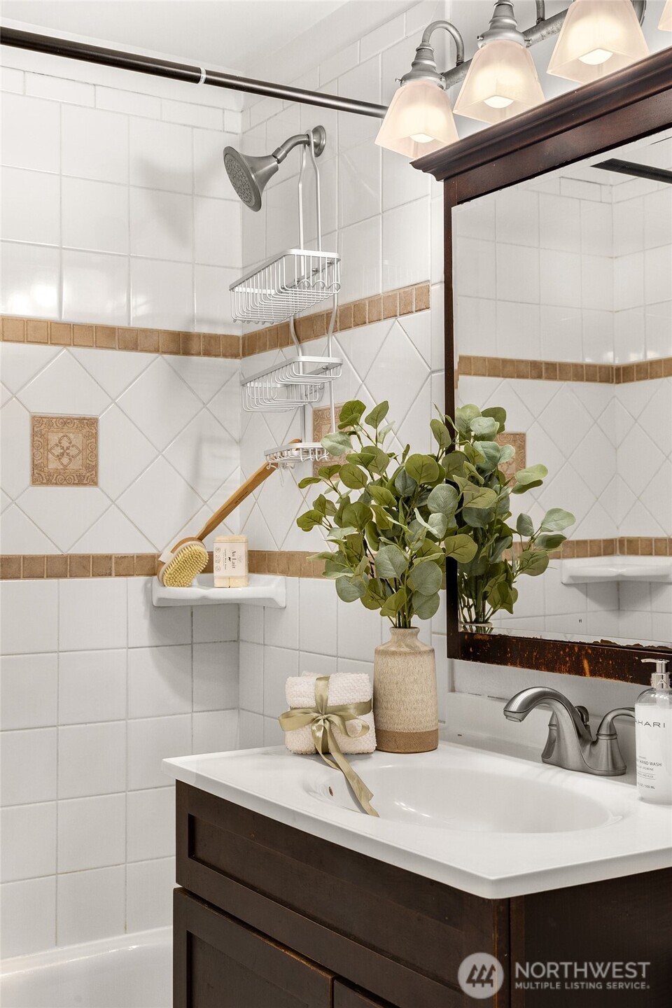 14021 27th Avenue Northeast Seattle, WA 98125 - Photo 22 of 32