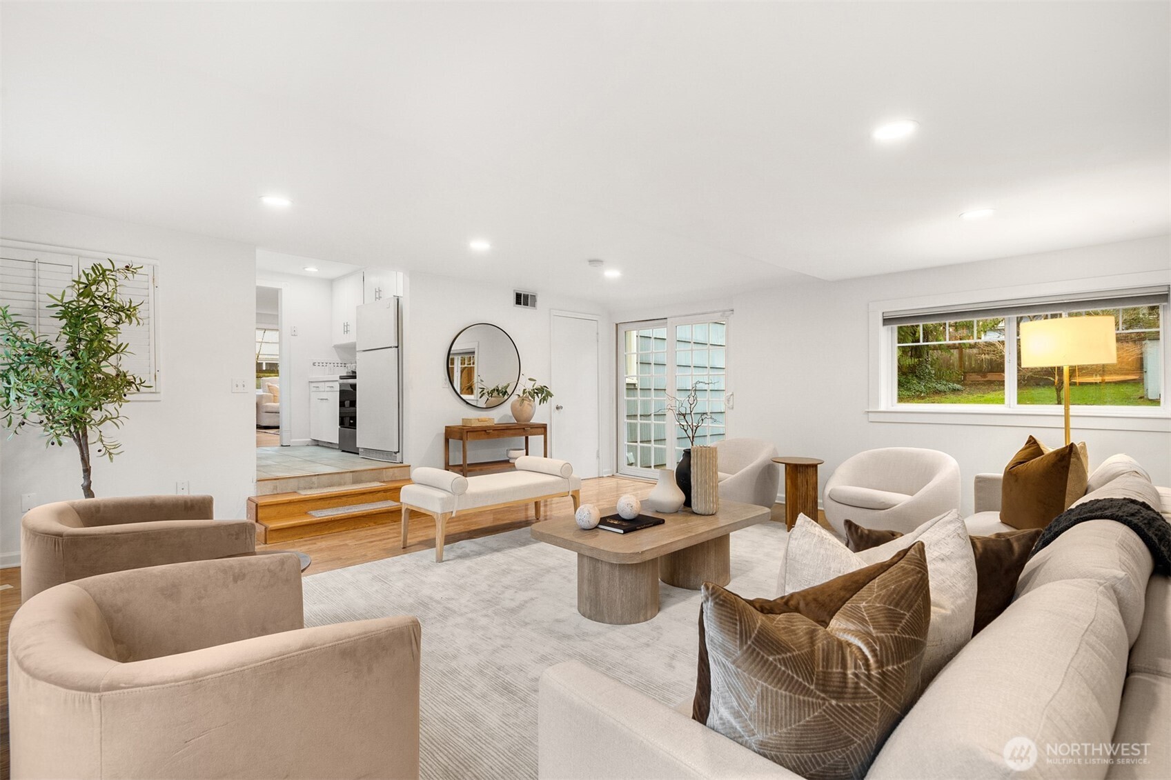 14021 27th Avenue Northeast Seattle, WA 98125 - Photo 3 of 32