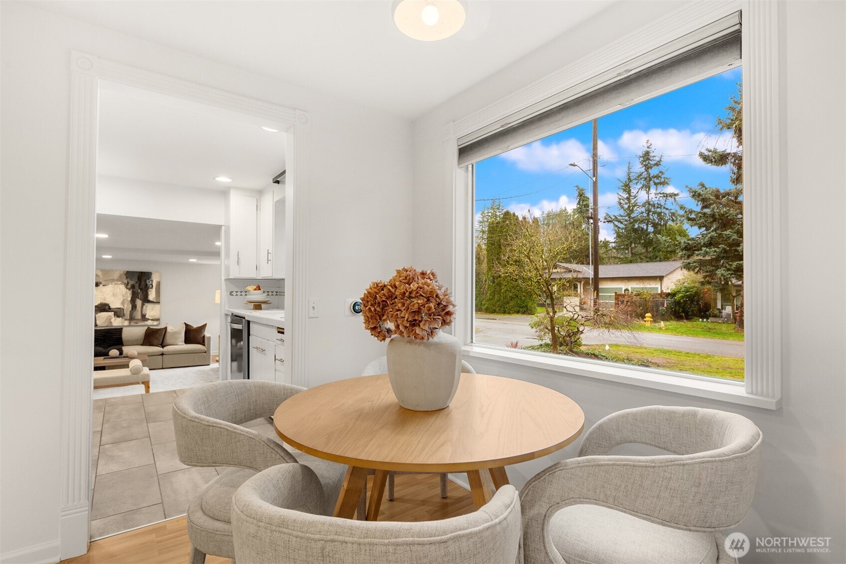 14021 27th Avenue Northeast Seattle, WA 98125 - Photo 6 of 32