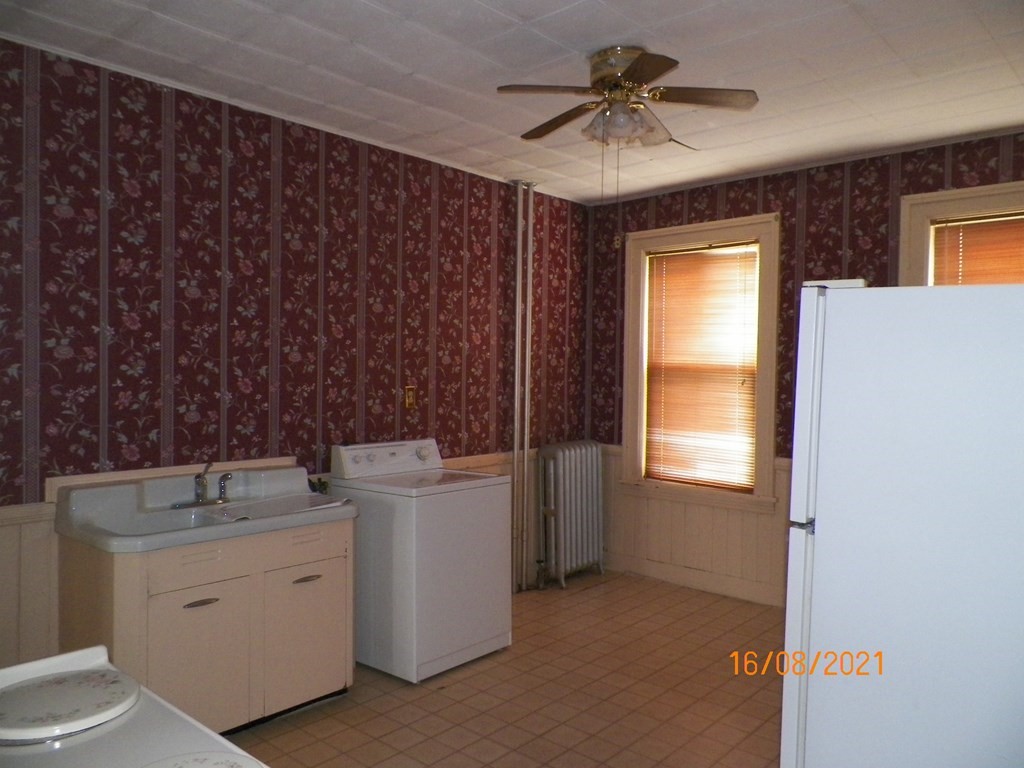 94 Vernon Street Worcester, MA 01610 - Photo 11 of 42