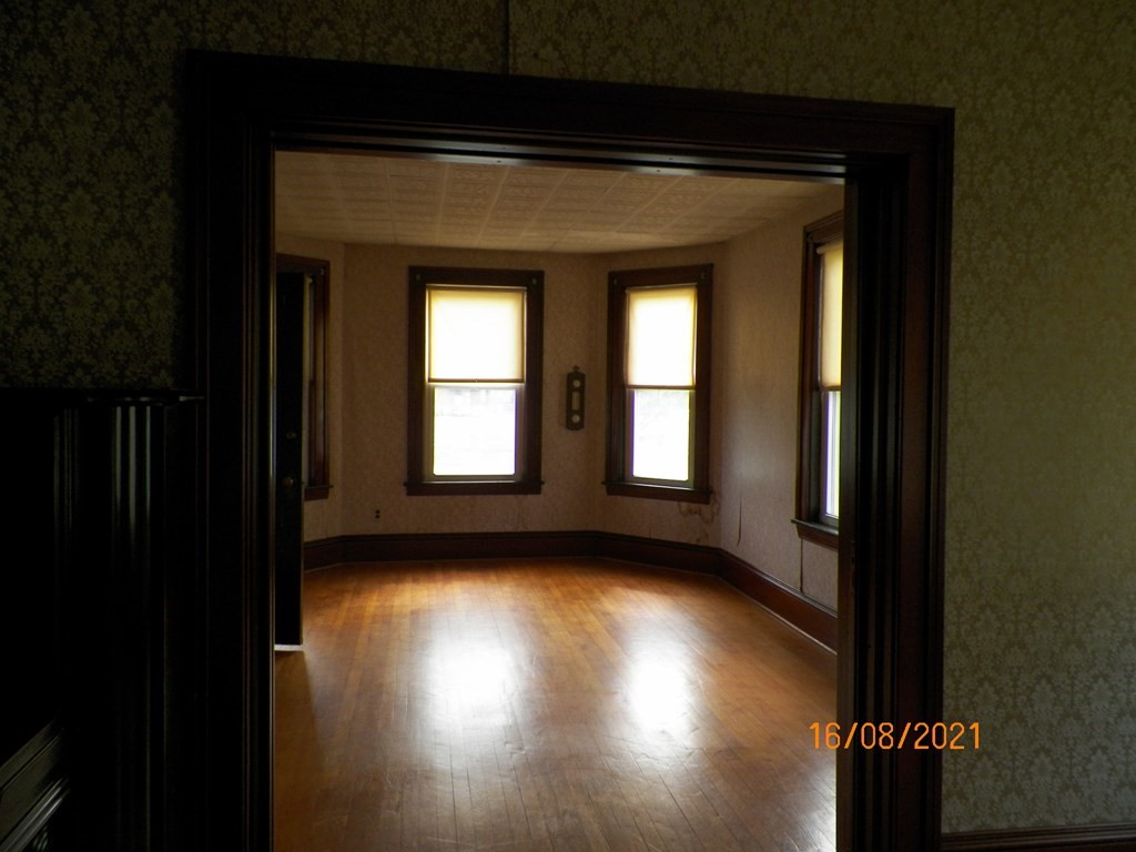 94 Vernon Street Worcester, MA 01610 - Photo 14 of 42