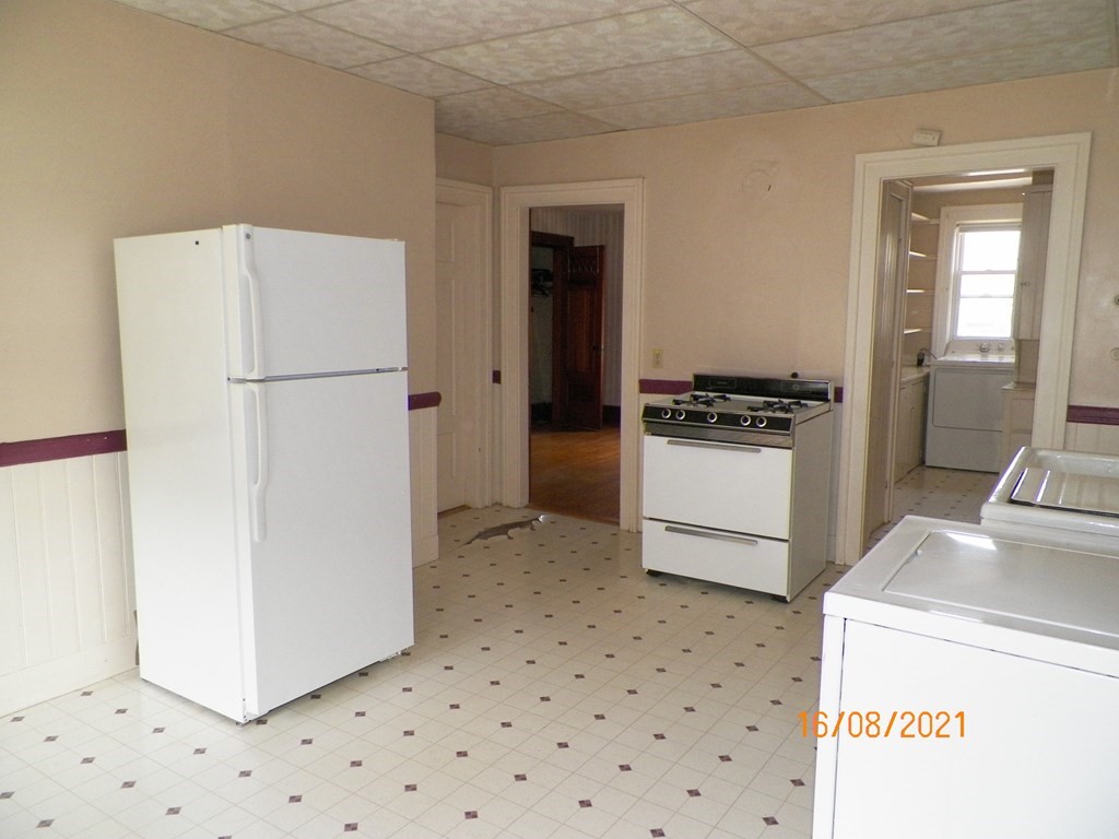 94 Vernon Street Worcester, MA 01610 - Photo 32 of 42