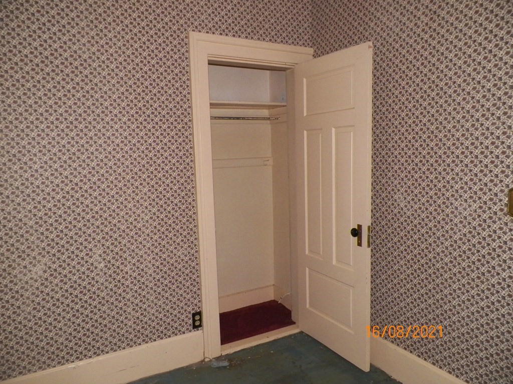 94 Vernon Street Worcester, MA 01610 - Photo 8 of 42