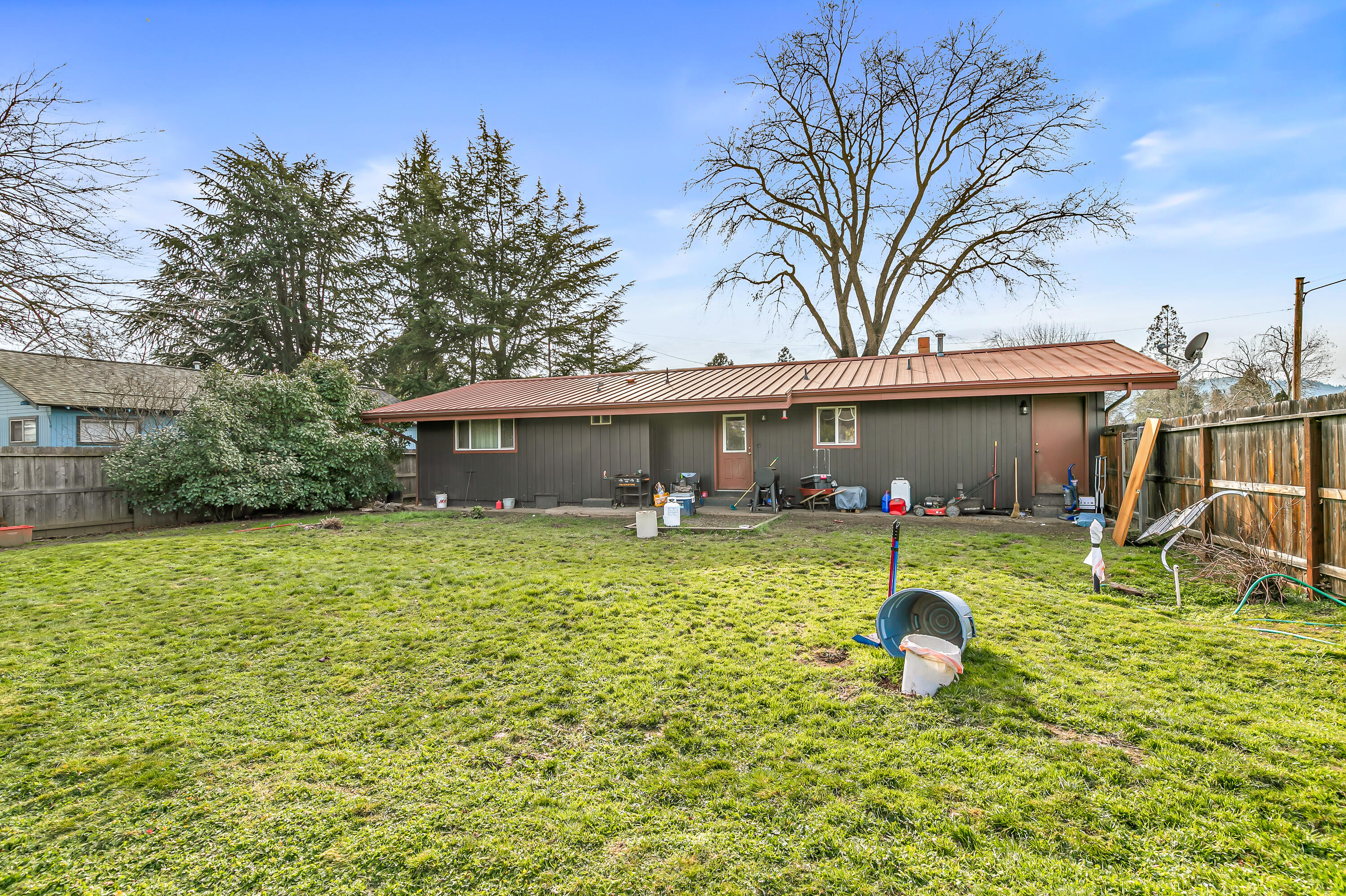 348 North 6th Street Central Point, OR 97502 - Photo 17 of 24 9R9A8707