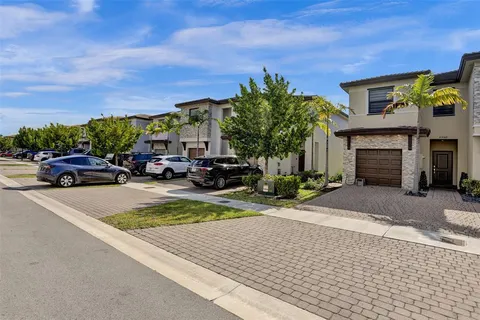 $468,500 | 25169 Southwest 108th Avenue, Homestead, FL 33032