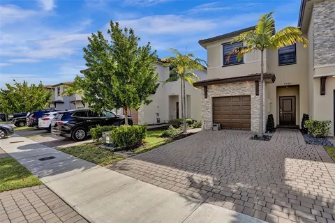 $468,500 | 25169 Southwest 108th Avenue, Homestead, FL 33032