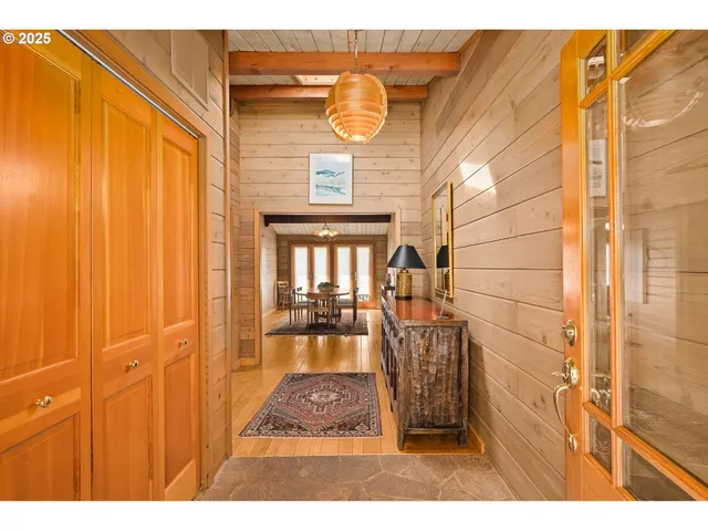 a view of a entryway