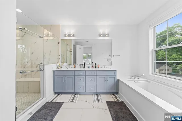 $1,299,000 | 110 Mason Court, Unit 3H, Haworth, NJ 07641