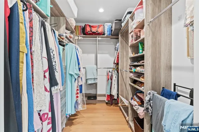 $1,299,000 | 110 Mason Court, Unit 3H, Haworth, NJ 07641