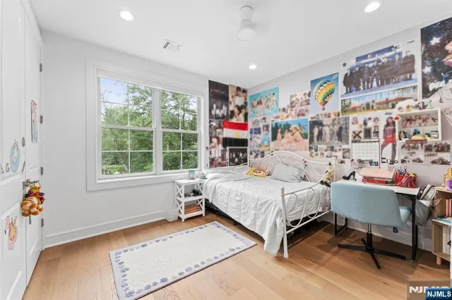 $1,299,000 | 110 Mason Court, Unit 3H, Haworth, NJ 07641