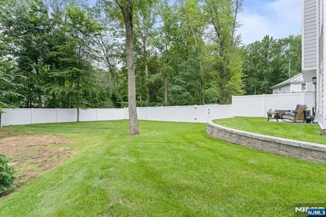 $1,299,000 | 110 Mason Court, Unit 3H, Haworth, NJ 07641