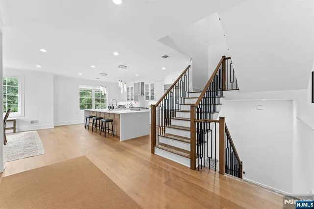 $1,299,000 | 110 Mason Court, Unit 3H, Haworth, NJ 07641